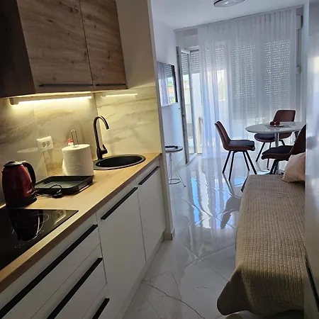 Apartment Frane